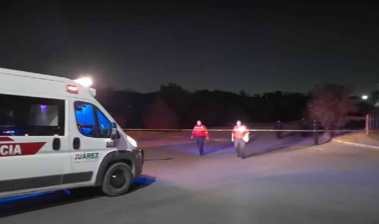 El cadáver de una persona, al parecer un hombre, envuelto en una cobija, fue encontrado en calles de la Colonia Monte Verde, la madrugada de ayer en el municipio de Benito Juárez