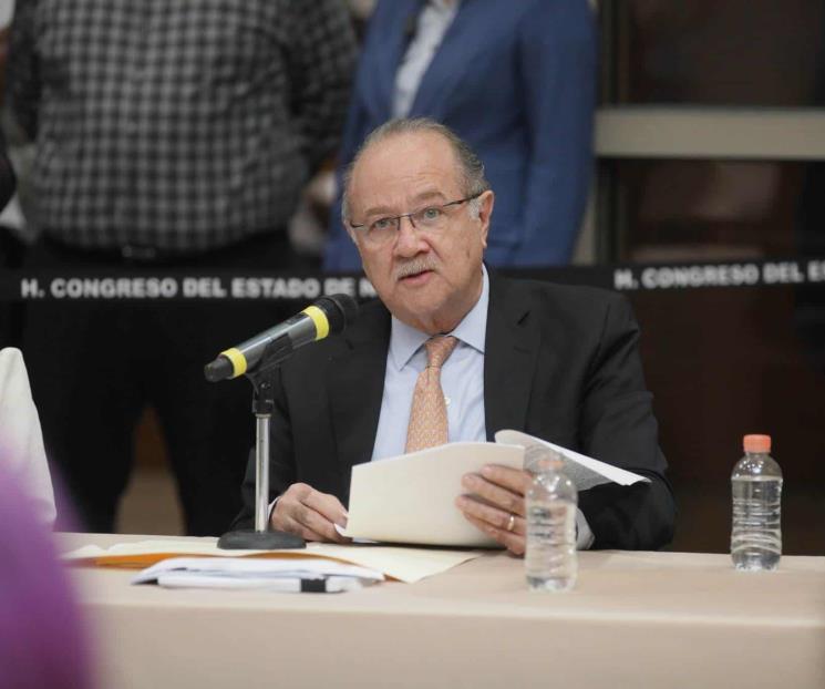 Exige Navarro a diputados cese juicio político en su contra
