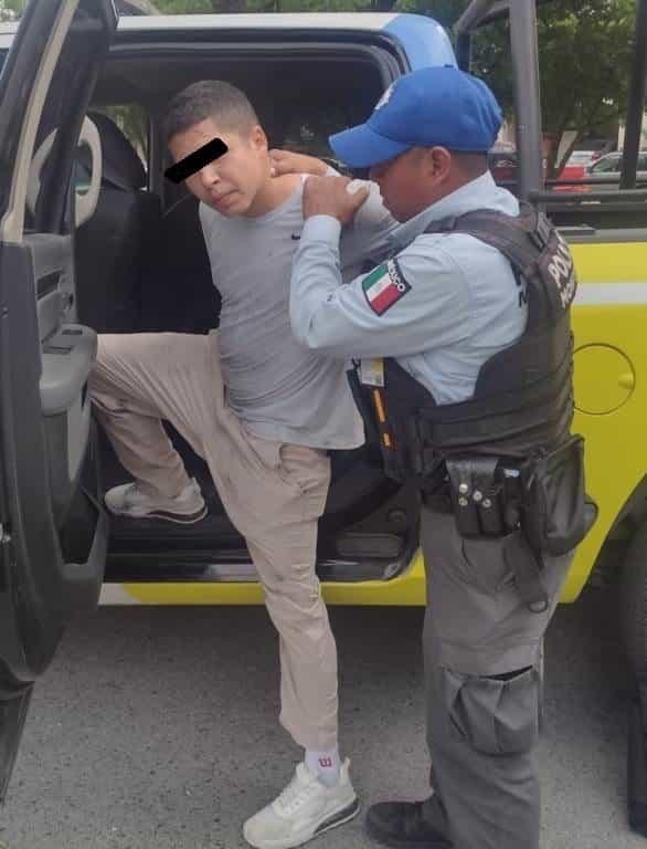 Detienen a albañil por golpear a arquitecto