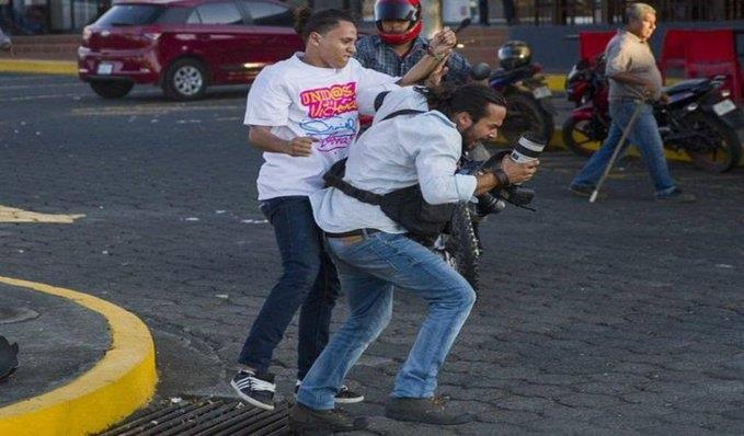 Advierte la SIP de clima desfavorable para los medios