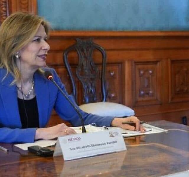 Acepta México recibir a más migrantes desde EU