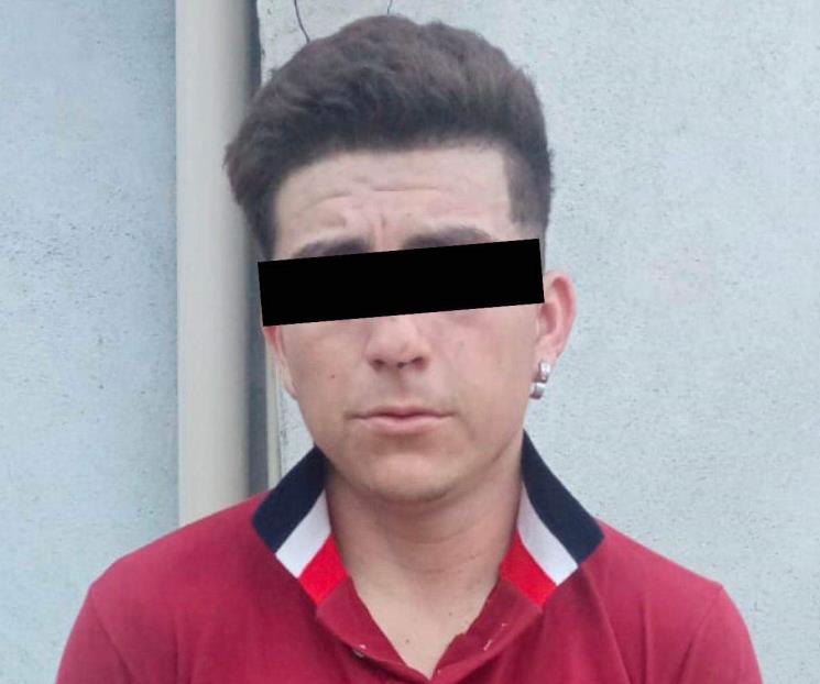 Caen cinco jóvenes con armas largas 