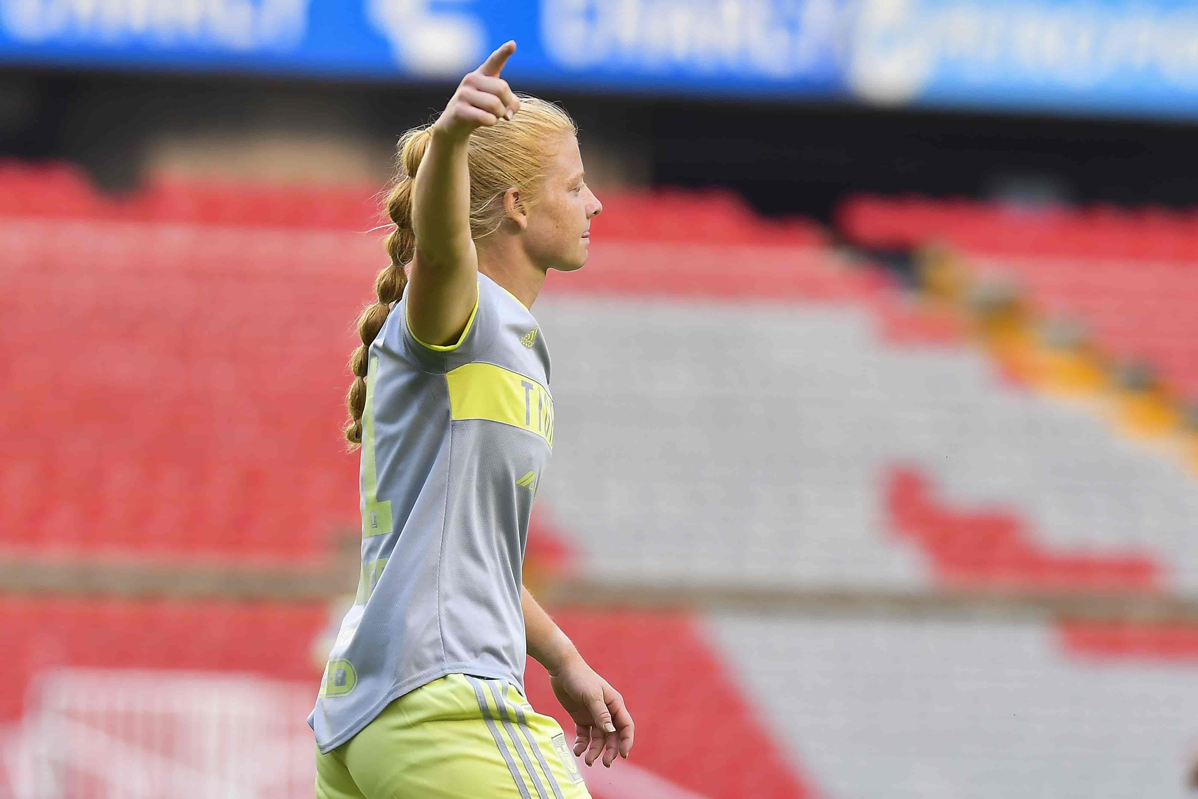 Riley Parker hace el 2-0.