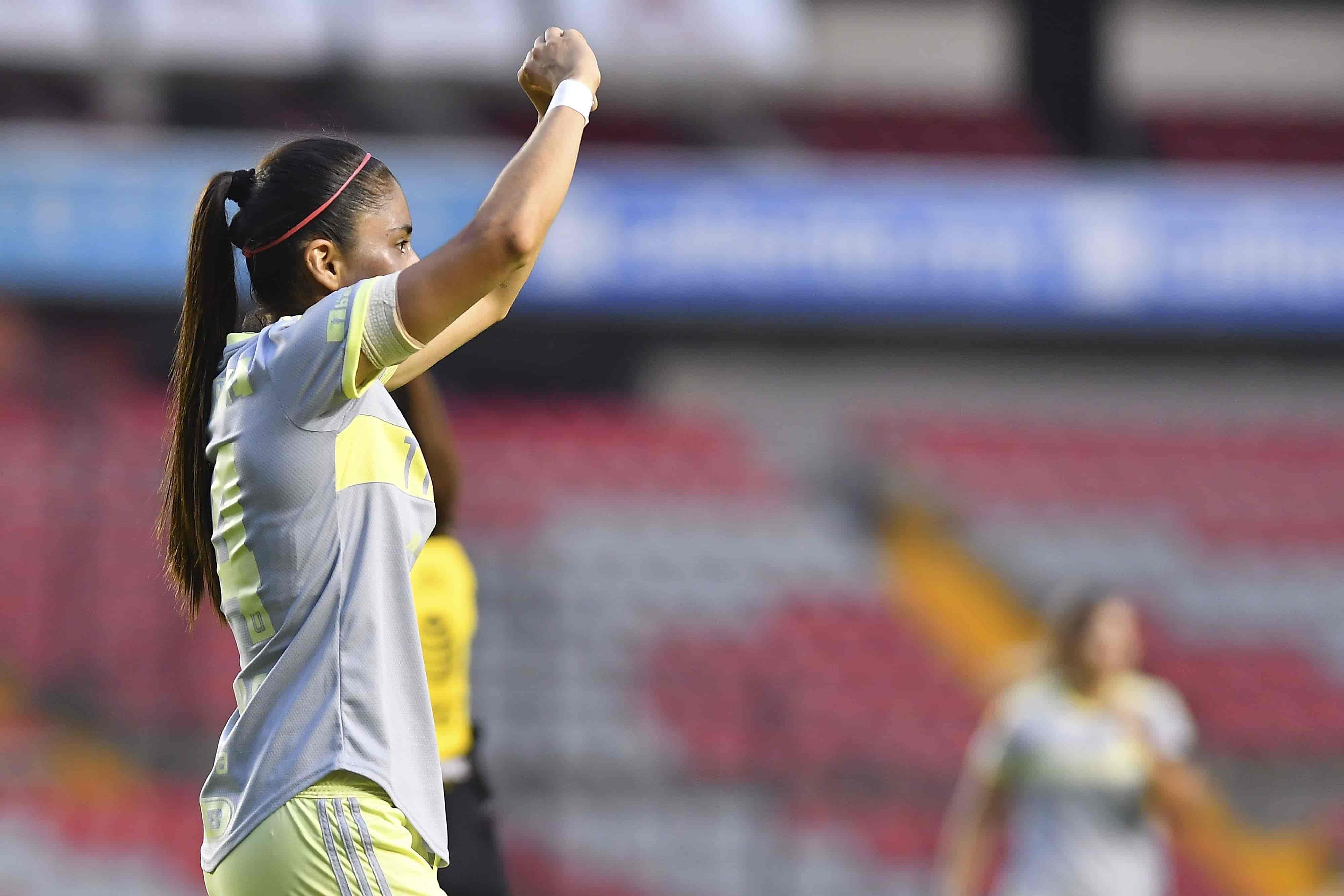 Lizbeth Ovalle hace doblete.