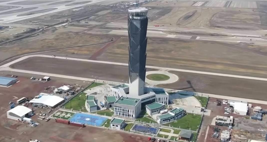 Estafeta arriba al Aeropuerto Felipe Ángeles