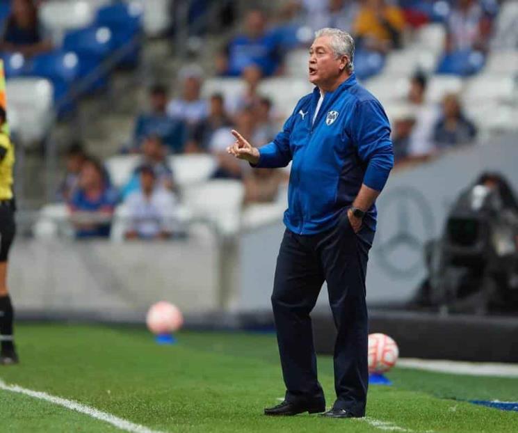 Vuce quiere ser el tercer técnico más ganador