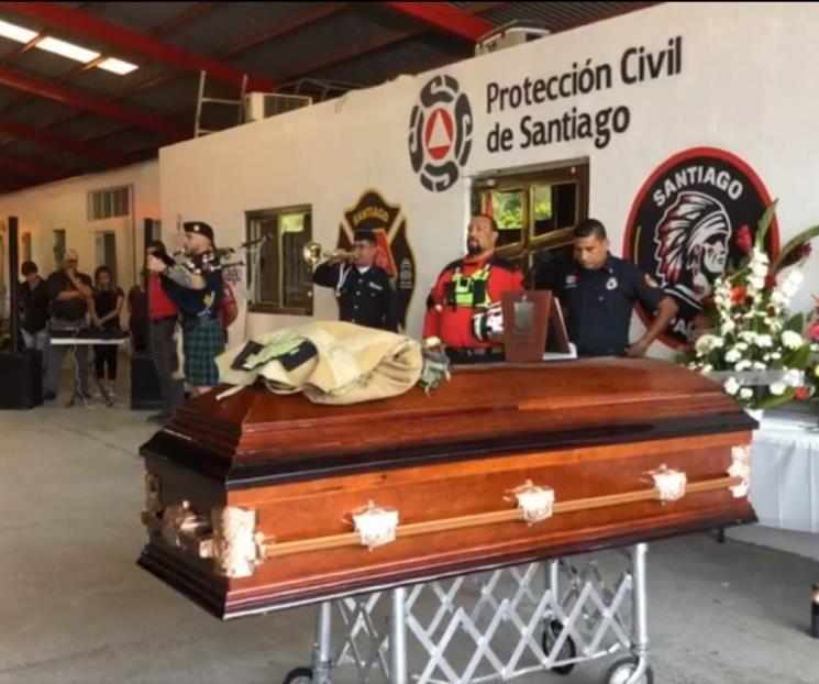 Dan último adiós a socorrista de Santiago
