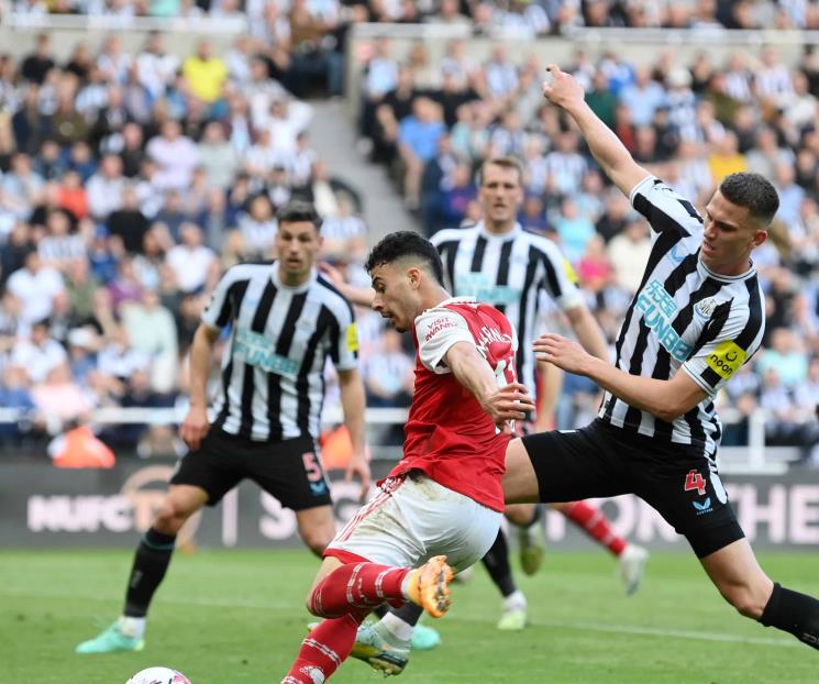 Gana el Arsenal y se ponen a 1 del líder City en la Premier