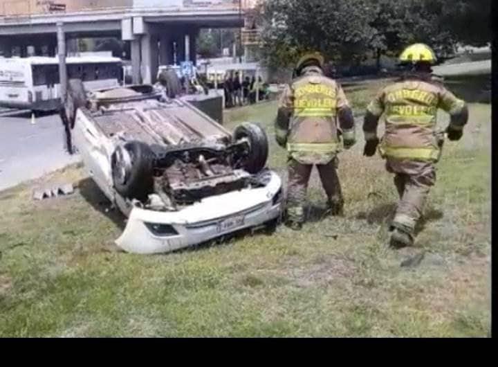 Volcadura deja un lesionado en la Estanzuela