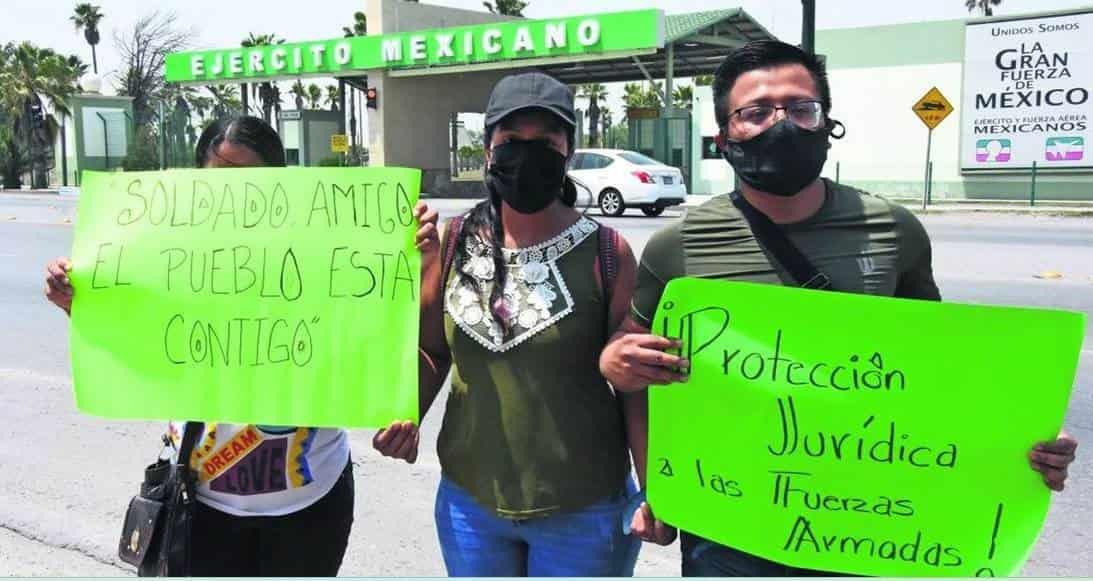Con poca convocatoria, marcha pro militares Con poca convocatoria, marcha pro militares