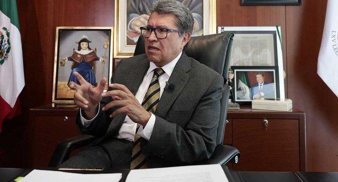 Amaga Monreal con juicio político contra ministros