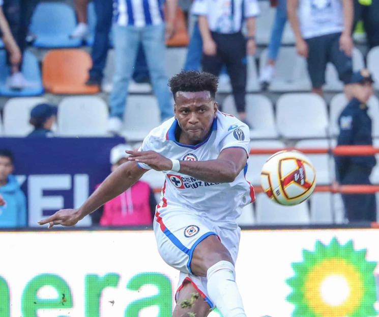 Se va Estrada de Cruz Azul