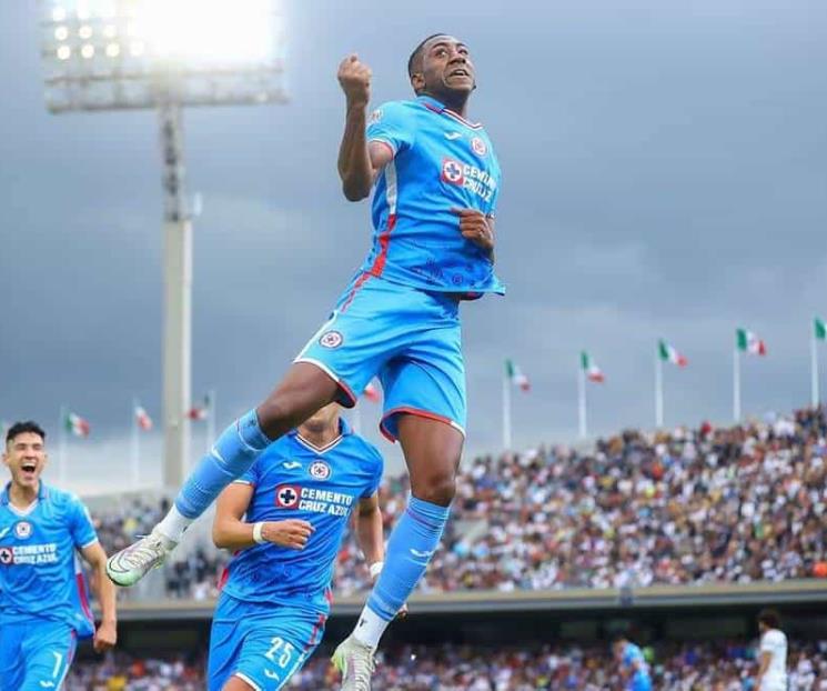 Cruz Azul anuncia la salida de Gonzalo Carneiro