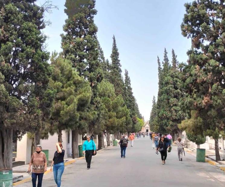 Se registra poca afluencia en los panteones de la entidad