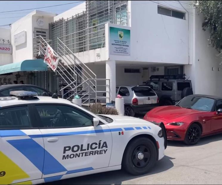 Asaltan empresa de seguridad, se llevan 175 mil Asaltan empresa de seguridad, se llevan 175 mil