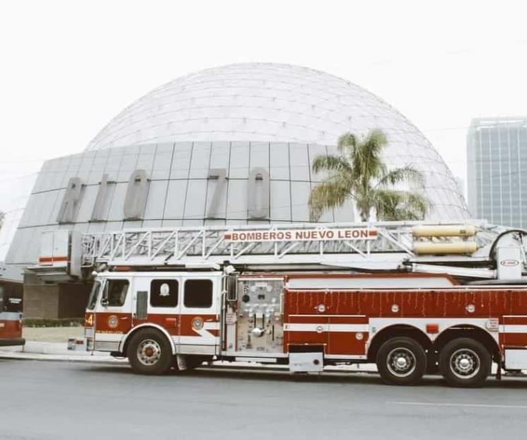 Siguen cerrando estaciones de bomberos