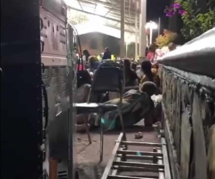 Confunden pirotecnia con disparos y provocan estampida