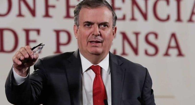 Es un ignorante: Ebrard responde al senador Kennedy