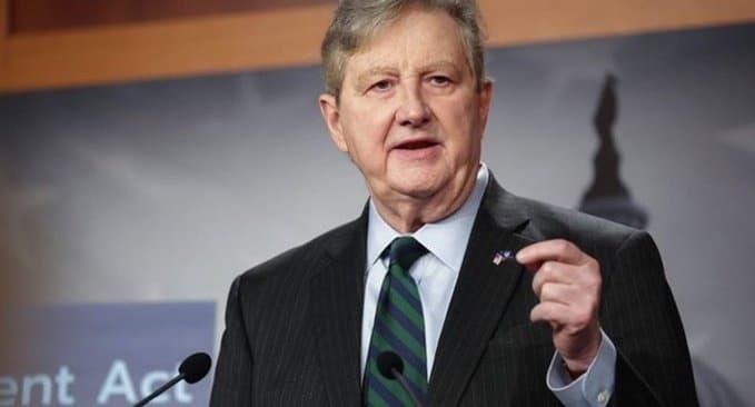 Se lanza senador Kennedy contra México