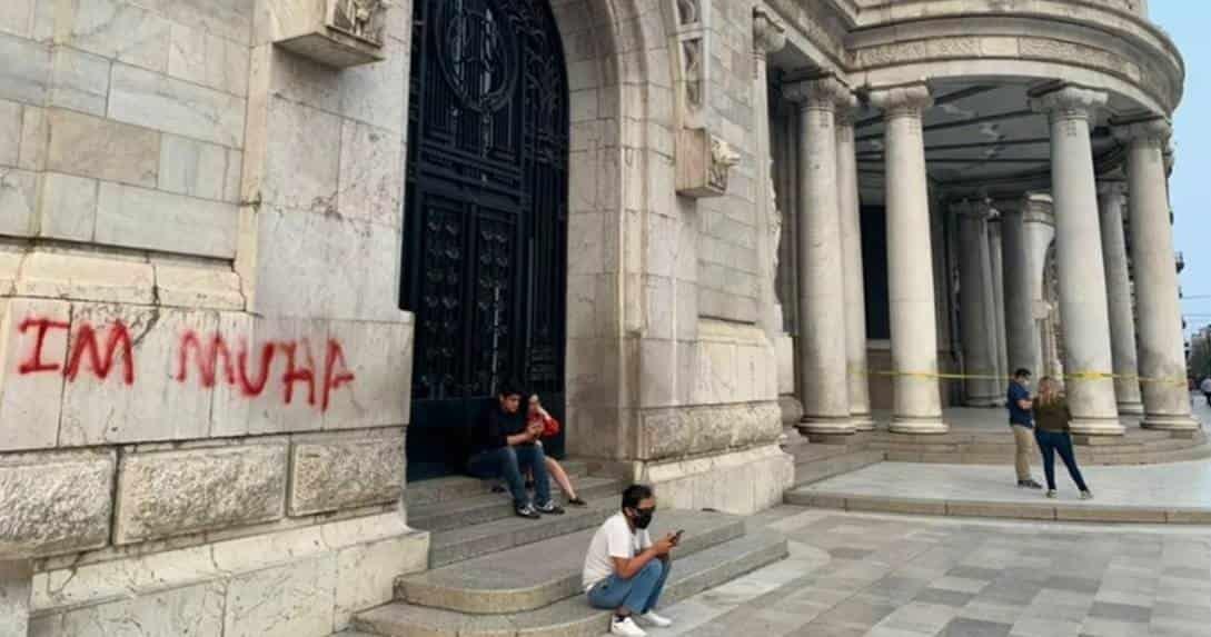 Estalla protesta sindical en el INBAL Estalla protesta sindical en el INBAL