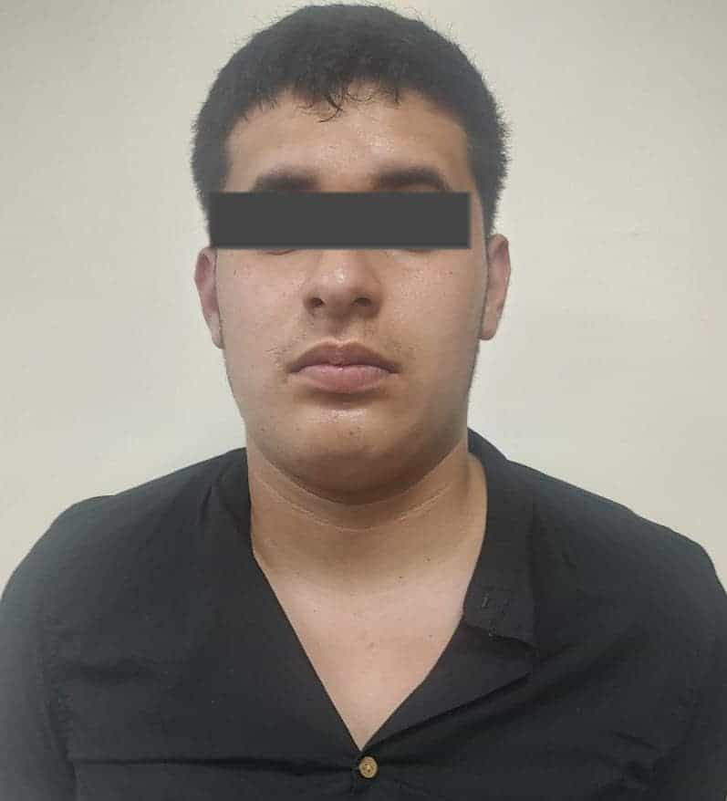 Elementos de la Agencia Estatal de Investigaciones, lograron la detención de un hombre que tripulaba una camioneta con reporte de robo en el municipio de General Bravo, Nuevo León