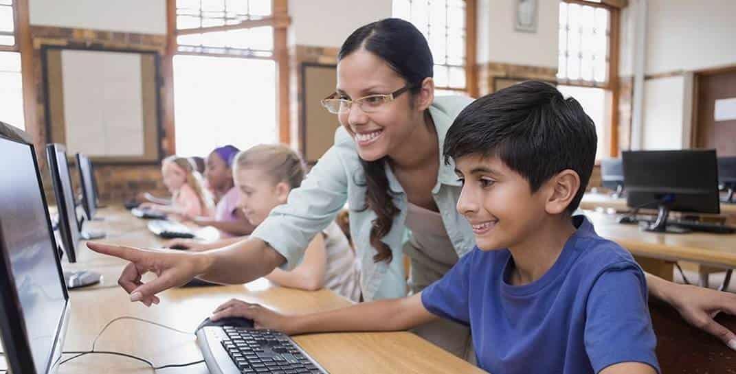 Refrenda compromiso Credifiel con sector educativo