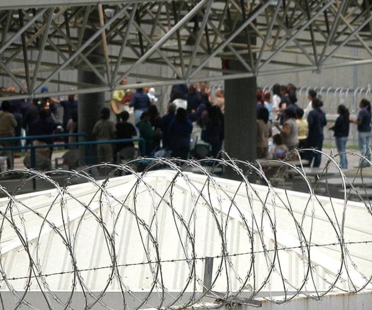 Riña en penal de Santa Martha Acatitla deja tres muertos
