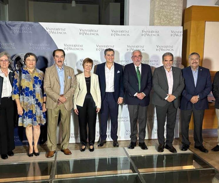 Asiste Rector Santos Guzmán a Foro de líderes educativos Asiste Rector Santos Guzmán a Foro de líderes educativos