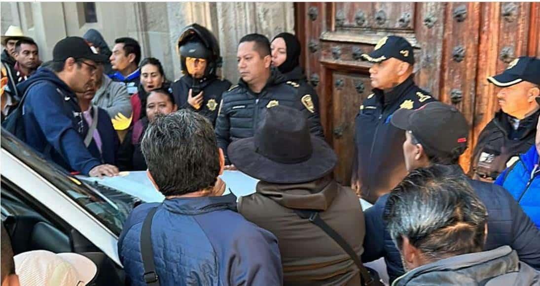 Maestros de CNTE intentan entrar a PN, antes de mañanera