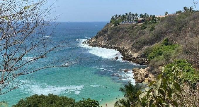 Matan a turista canadiense en Puerto Escondido
