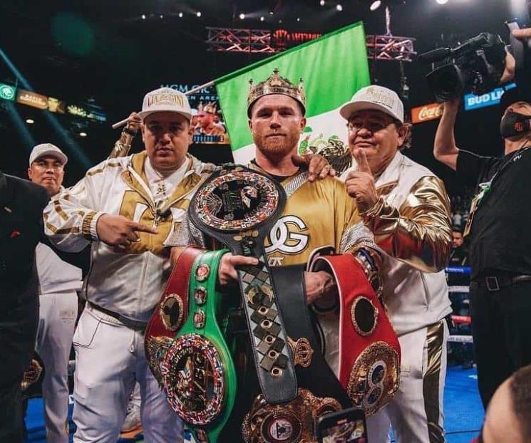 Está Canelo entre los 50 atletas mejores pagados del 2023