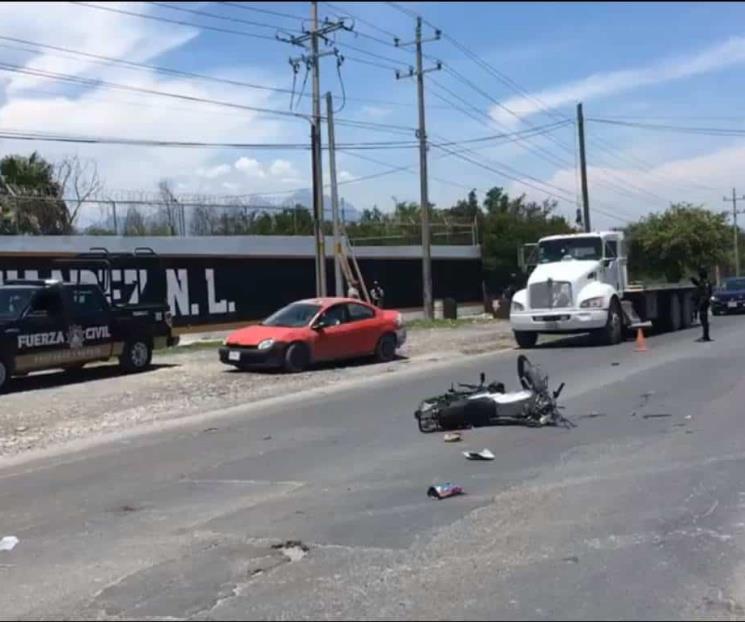 Choca moto contra auto Choca moto contra auto