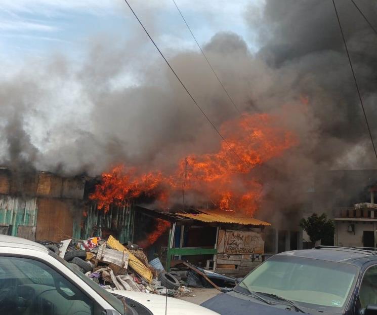 Se incendian tejabanes en Monterrey