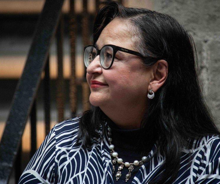 Acusa a Piña de contratar a ex colaboradora de García Luna