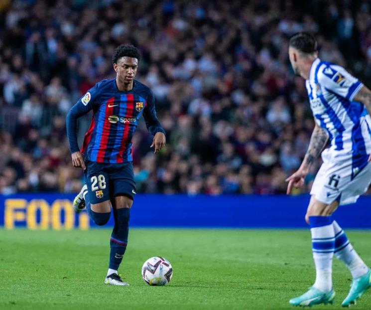 El Barcelona estrena su título con derrota 