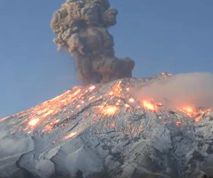 Embajada de EU en México emite alerta por volcán
