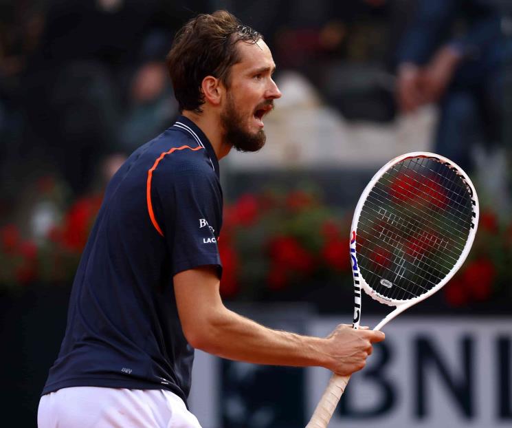Daniil Medvédev se corona en Roma