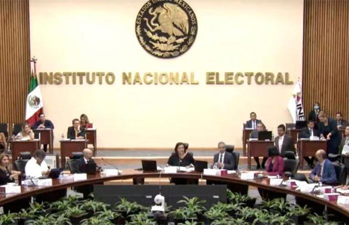 Impugna MC negativa del INE a sancionar a AMLO