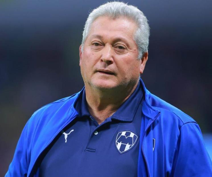 Pende Vuce de un hilo