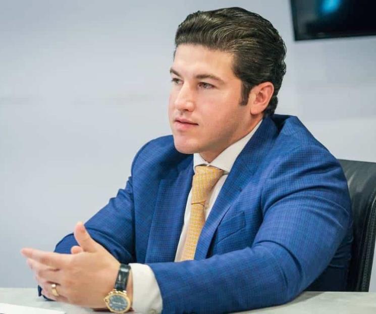 Se incorpora Samuel a sus labores tras viaje por Asia