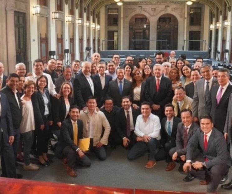 AMLO revisa asuntos prioritarios con gobernadores de 4T