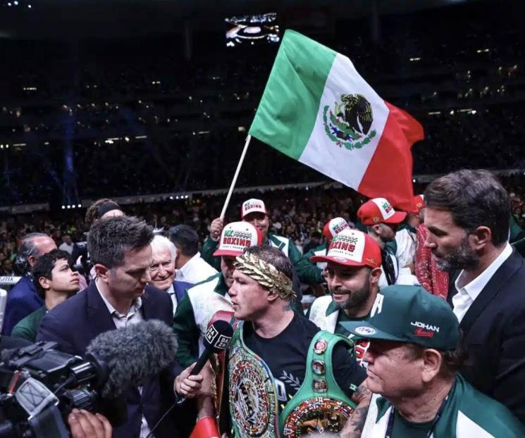 Connor McGregor reta al Canelo Álvarez