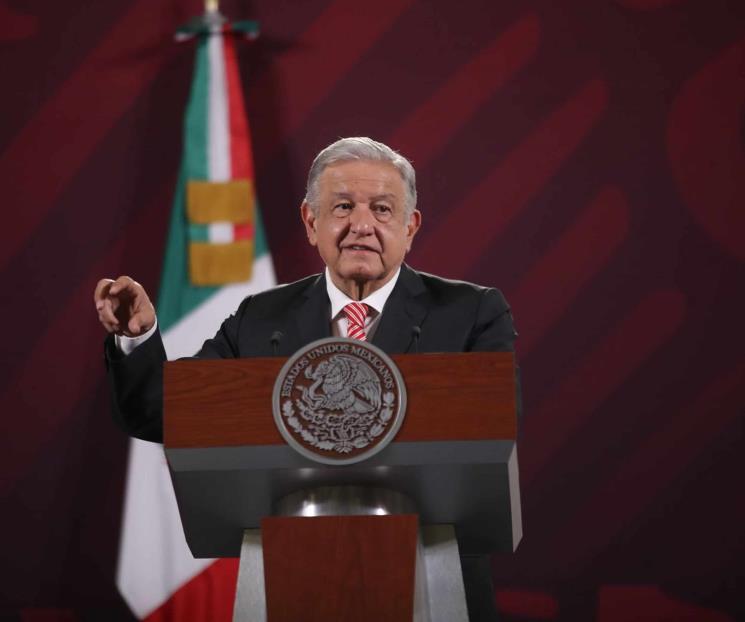 AMLO celebra crecimiento económico del país