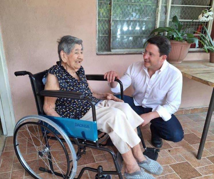 Sigue entregando apoyos Oliverio Tijerina a guadalupenses Sigue entregando apoyos Oliverio Tijerina a guadalupenses