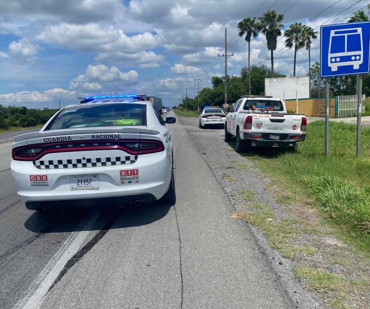 Deja volcadura dos lesionados