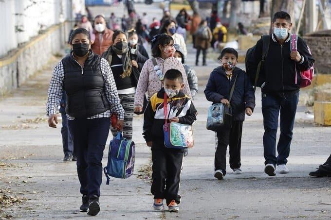 Puebla reanuda clases tras disminuir actividad del Popo Puebla reanuda clases tras disminuir actividad del Popo
