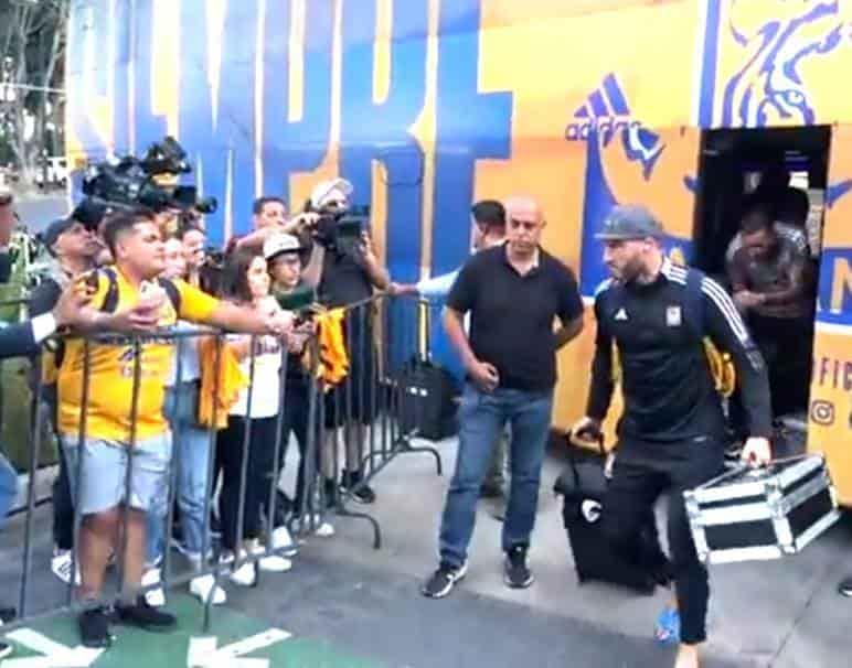 Los reciben en la Perla