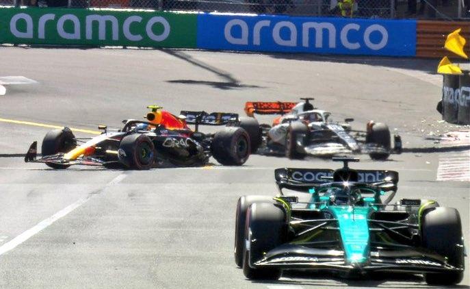 Se disculpa Checo con Red Bull por su error
