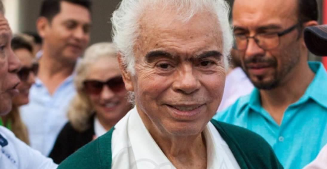 Realizan homenaje al escultor Víctor Manuel Contreras