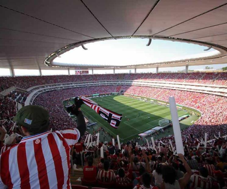 Reventa por las nubes en el Chivas vs Tigres